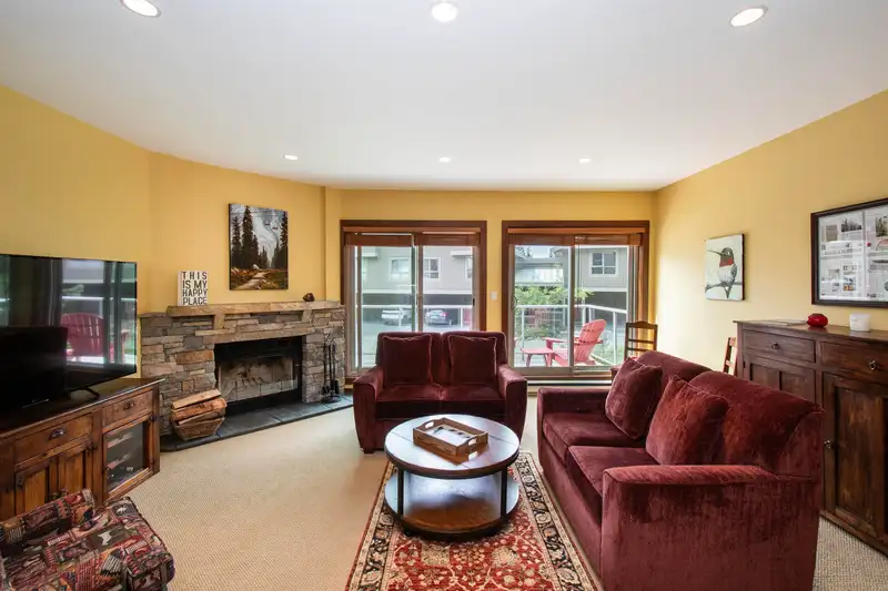 3123 ST MORITZ CRESCENT - photo 4 of 40