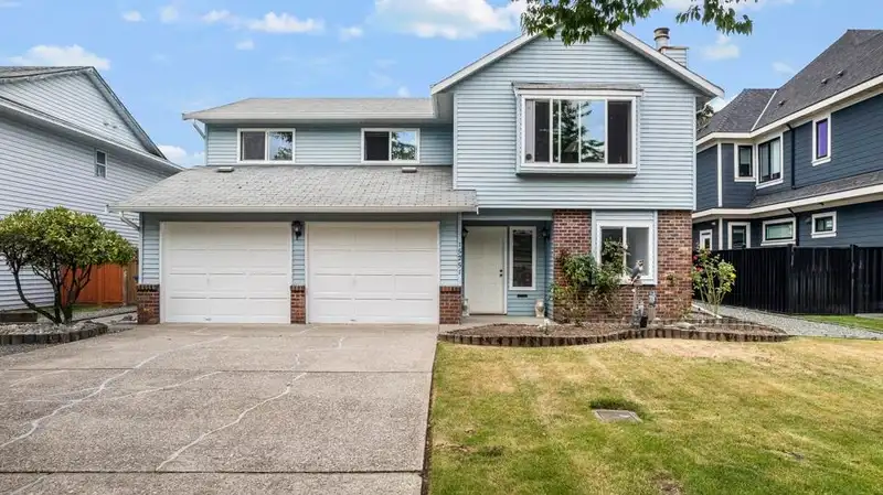 15251 97 AVENUE - photo 1 of 40