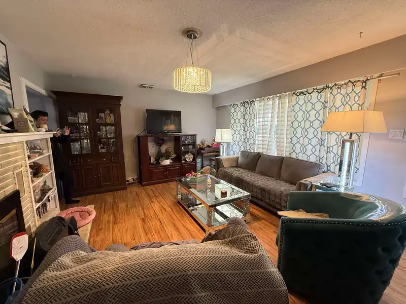 12129 222 STREET - photo 3 of 18