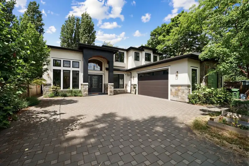 8631 ODLIN CRESCENT - photo 1 of 1