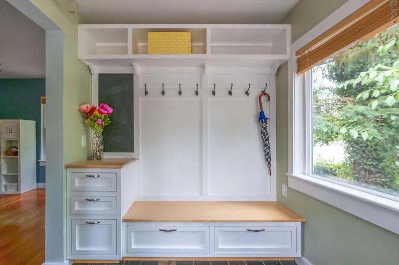 1075 GLADWIN DRIVE - photo 2 of 25