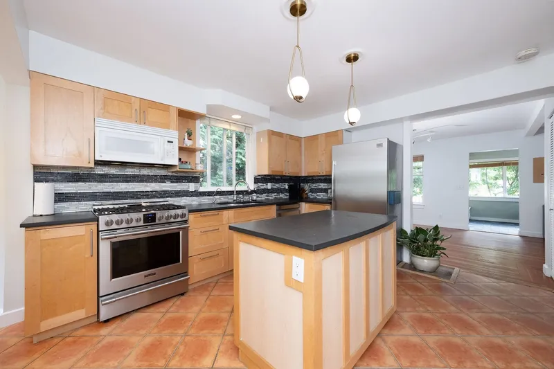 1075 GLADWIN DRIVE - photo 4 of 25