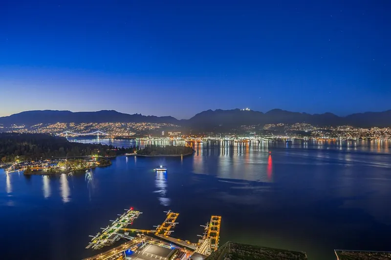 4602 1011 W CORDOVA STREET - photo 1 of 25