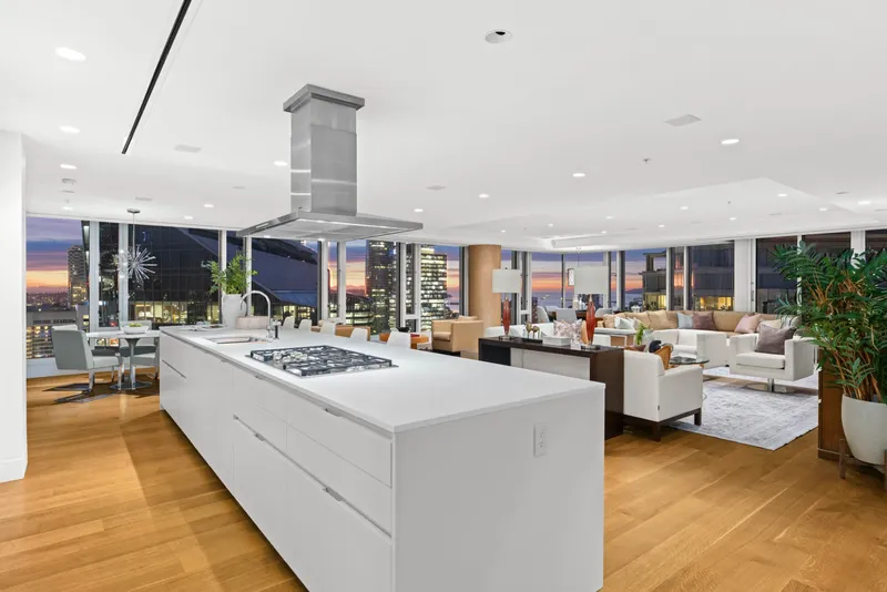 4602 1011 W CORDOVA STREET - photo 3 of 25