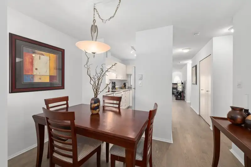 404 102 BEGIN STREET - photo 4 of 22
