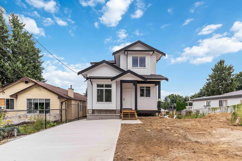 32666 3RD AVENUE - photo 2 of 23