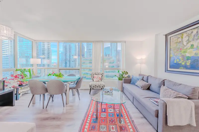 1204 555 JERVIS STREET - photo 4 of 25