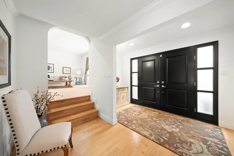 515 ERIN PLACE - photo 3 of 25