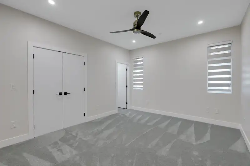 19632 31A AVENUE - photo 4 of 40