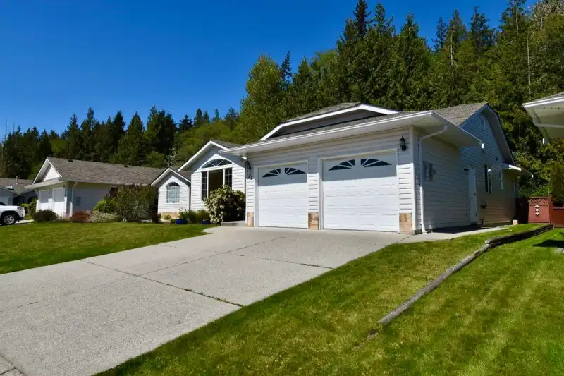 22 535 SHAW ROAD - photo 1 of 26