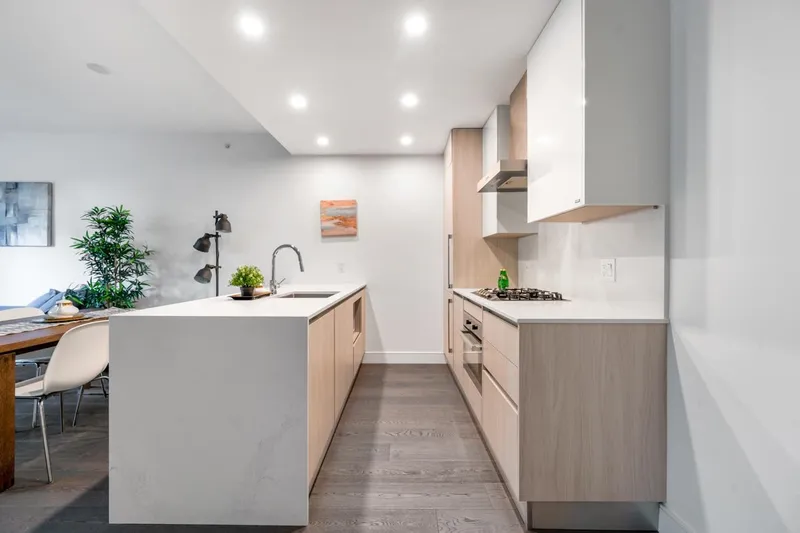 103 477 W 59TH AVENUE - photo 4 of 21