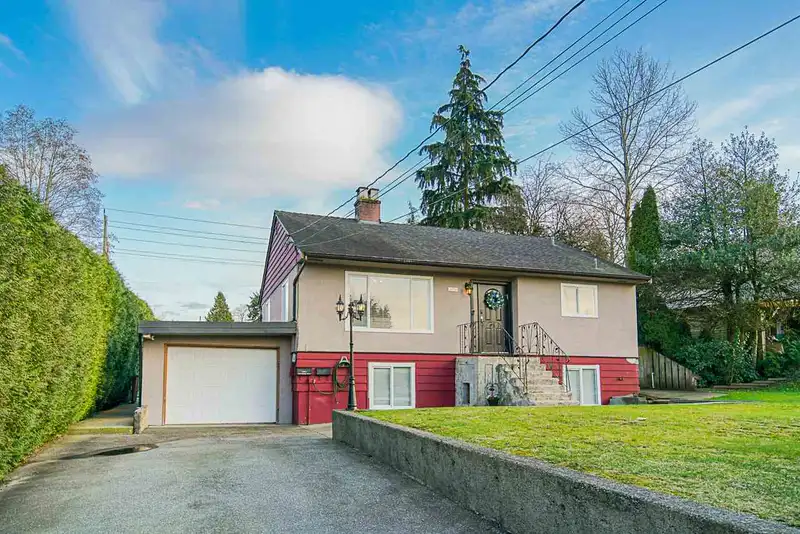 7774 BERKLEY STREET - photo 2 of 20