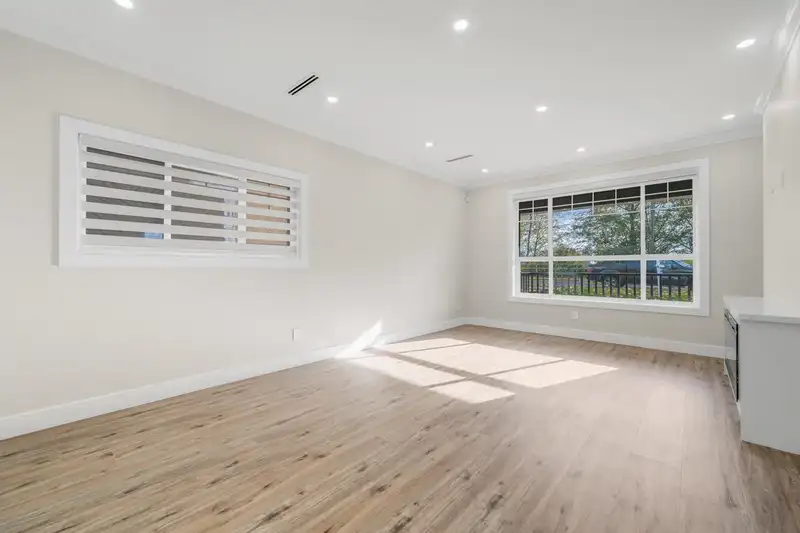1147 SOUTH DYKE ROAD - photo 3 of 25