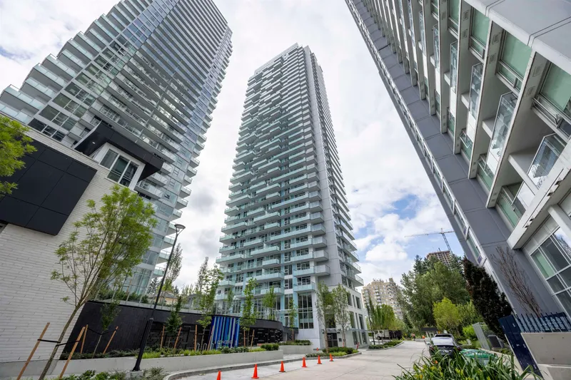 3107 13768 100 AVENUE - photo 1 of 25