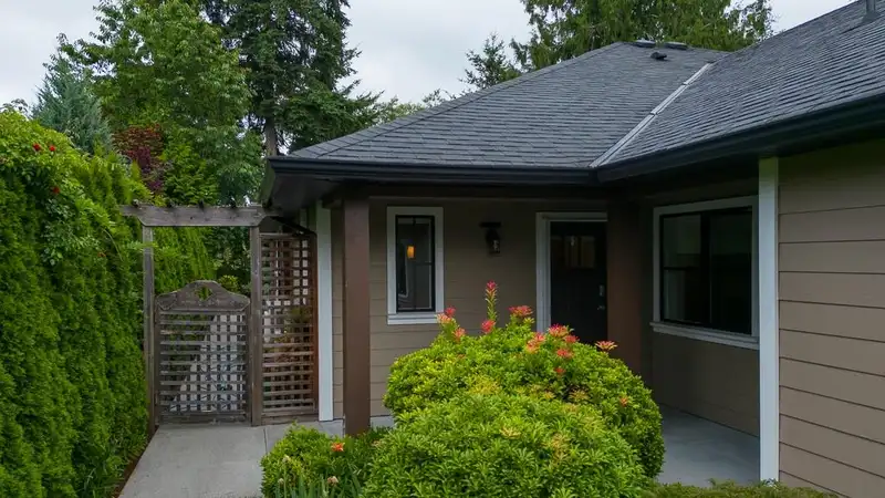 781 GERUSSI LANE - photo 4 of 34