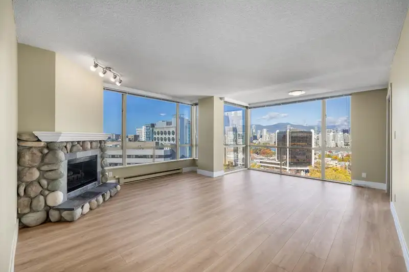 1302 2668 ASH STREET - photo 3 of 40