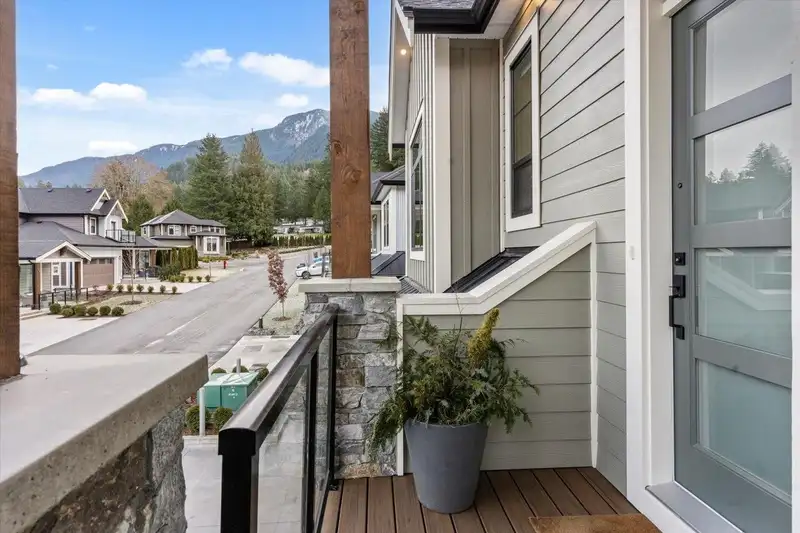 74 1880 COLUMBIA VALLEY ROAD - photo 3 of 40