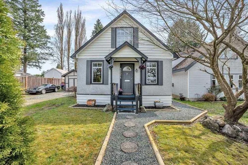 20324 HAMPTON STREET - photo 1 of 25