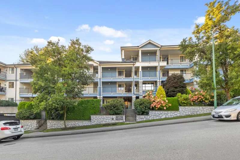 404 102 BEGIN STREET - photo 1 of 25