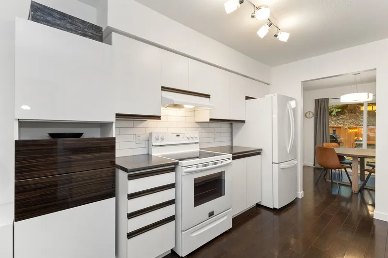 47 36060 OLD YALE ROAD - photo 2 of 25