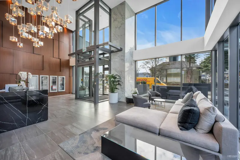 1801 4711 HAZEL STREET - photo 2 of 21