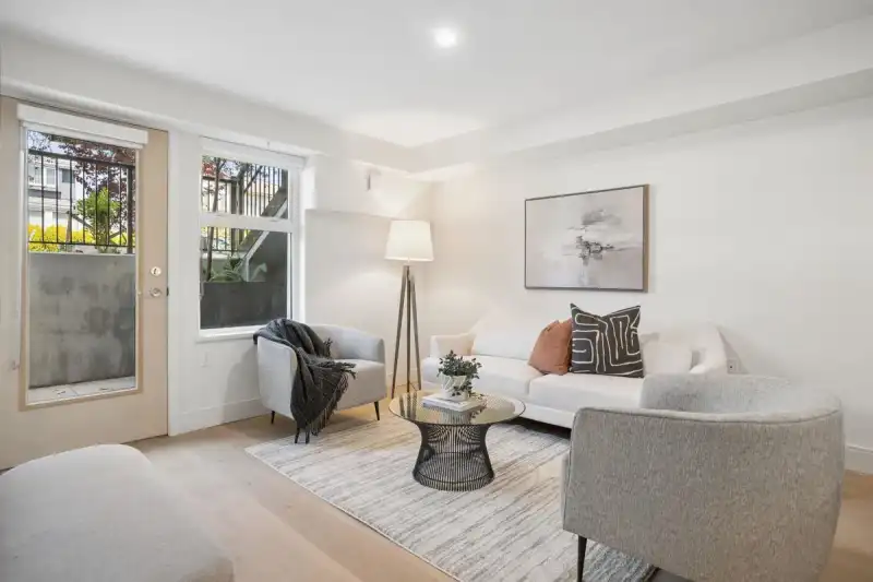 101 378 W 45TH AVENUE - photo 1 of 10