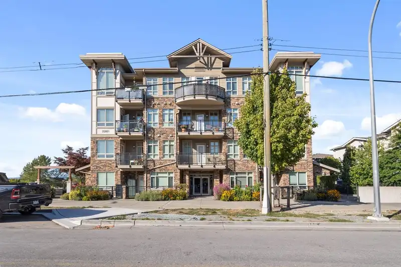 301 20861 83 AVENUE - photo 2 of 40