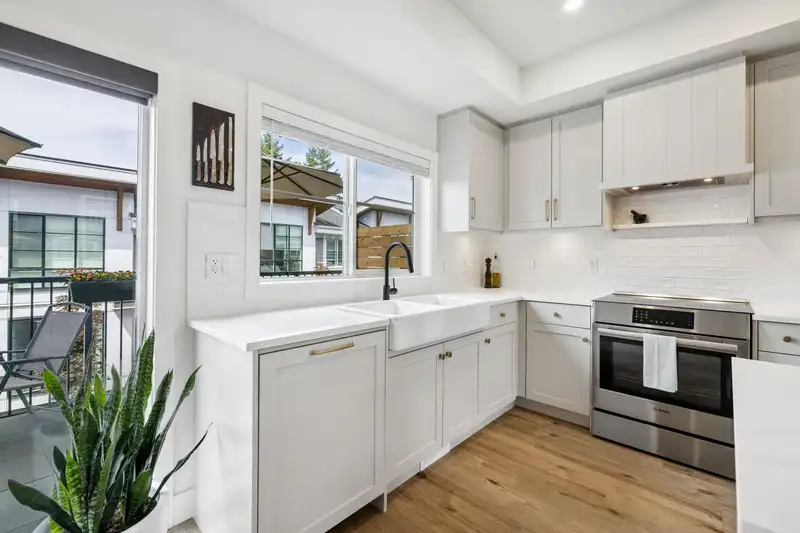 8 23183 136 AVENUE - photo 3 of 39