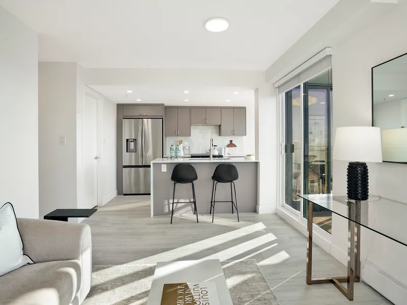 3309 939 HOMER STREET - photo 4 of 25