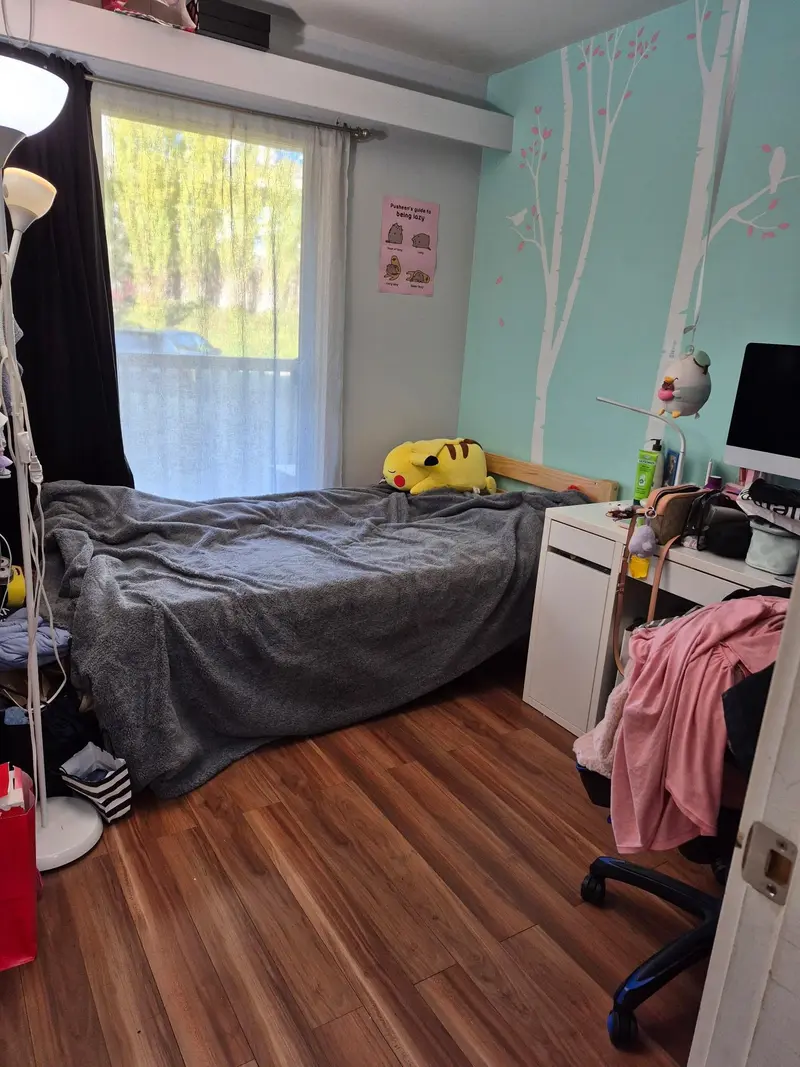 208 9847 MANCHESTER DRIVE - photo 2 of 5