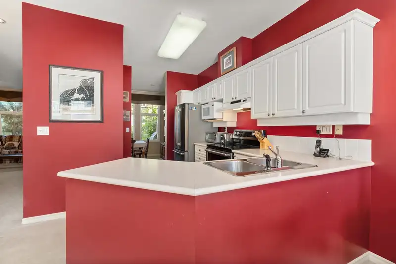 56 15037 58 AVENUE - photo 4 of 40