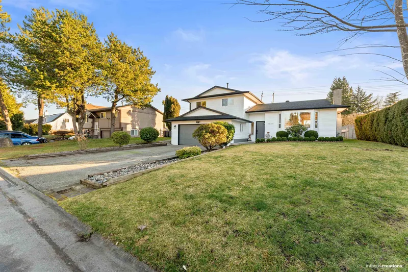 15796 95A AVENUE - photo 2 of 23