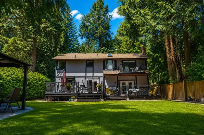 820 SEYMOUR BOULEVARD - photo 3 of 10