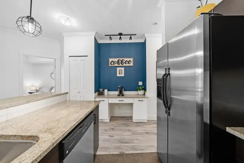 308 2632 PAULINE STREET - photo 4 of 40