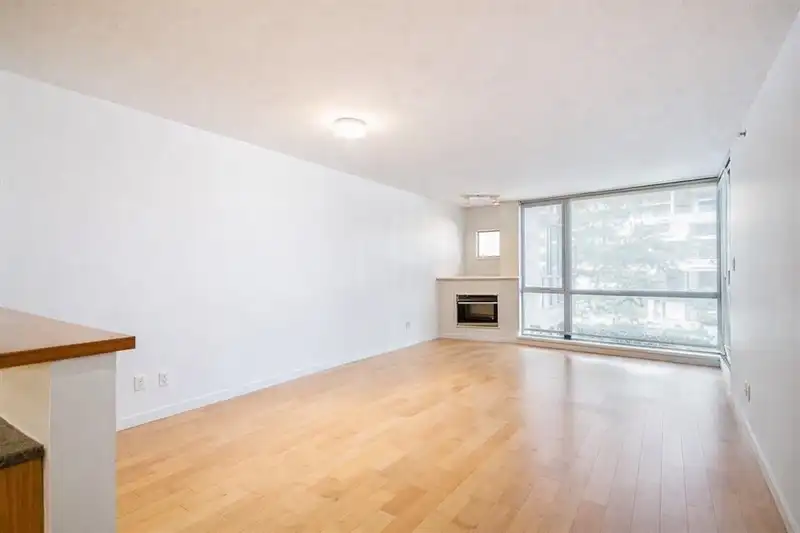 609 7831 WESTMINSTER HIGHWAY - photo 4 of 14