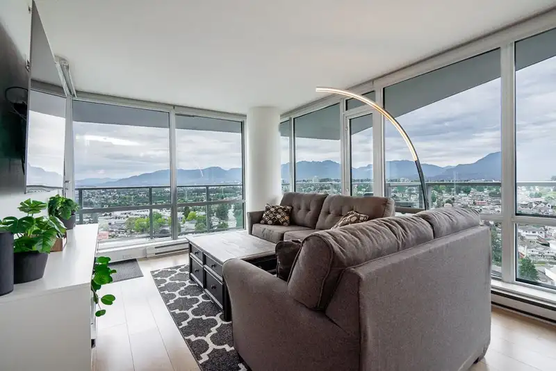 3001 4189 HALIFAX STREET - photo 1 of 36