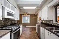 3896 ELMWOOD STREET - thumbnail 10