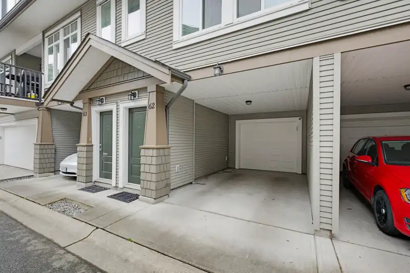 62 8250 209B STREET - photo 3 of 34