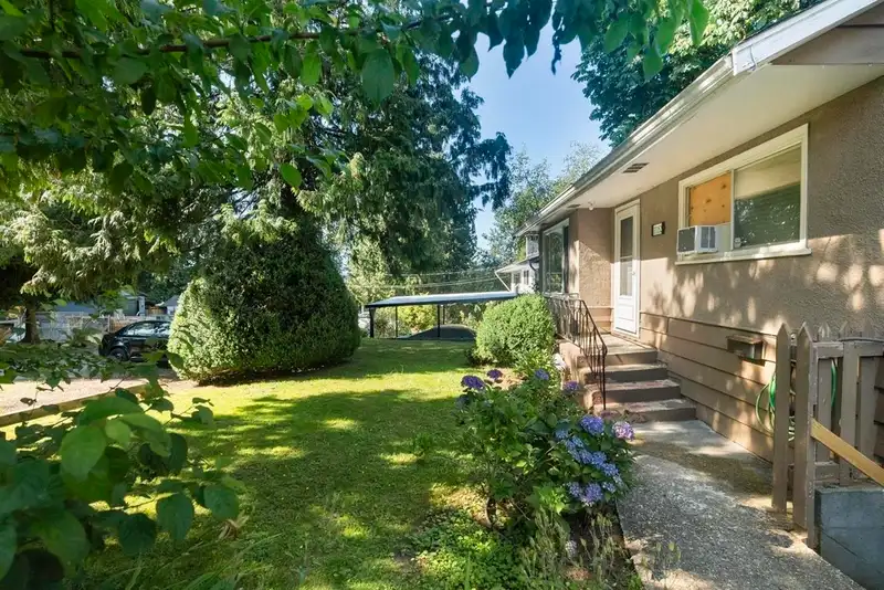 11152 131A STREET - photo 3 of 21