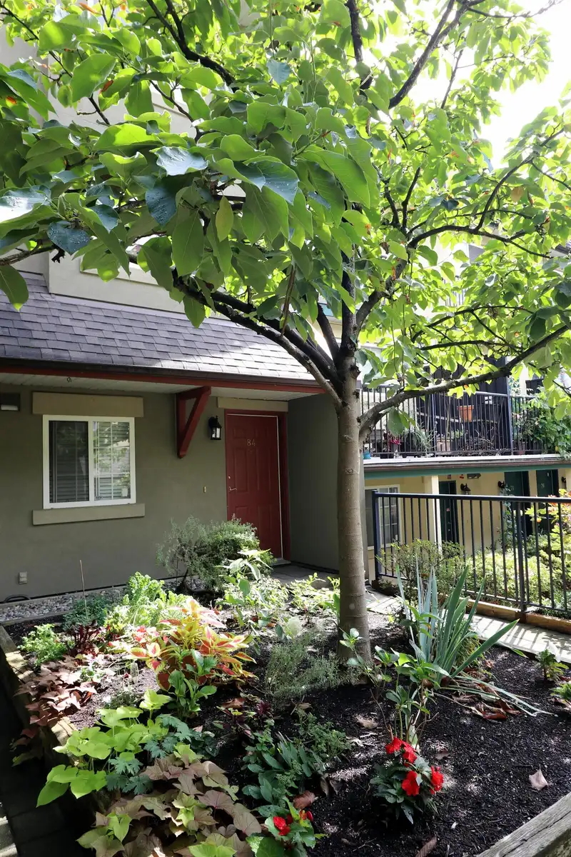 84 1561 BOOTH AVENUE - photo 1 of 14