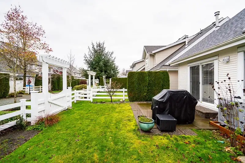 75 17097 64 AVENUE - photo 4 of 36