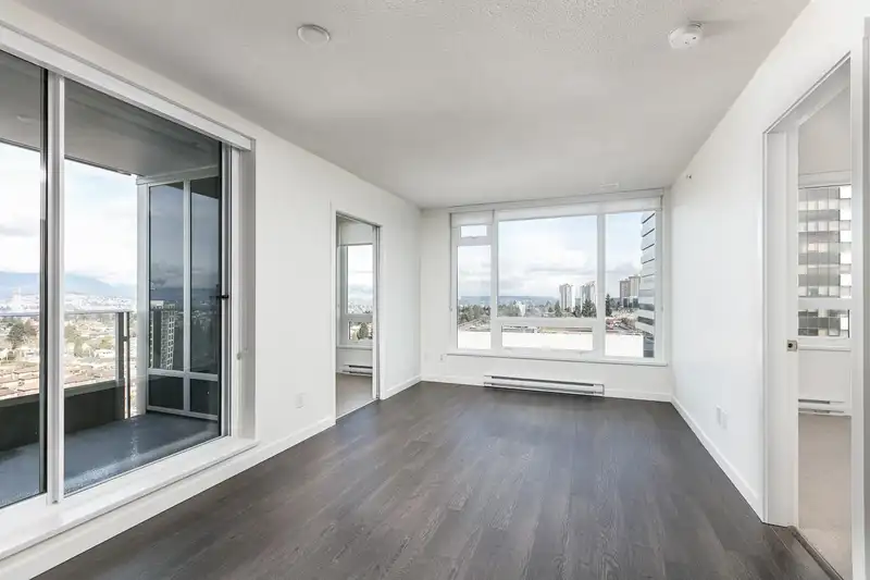 2204 5665 BOUNDARY ROAD - photo 1 of 21