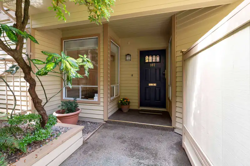 107 1100 W 7TH AVENUE - photo 2 of 28