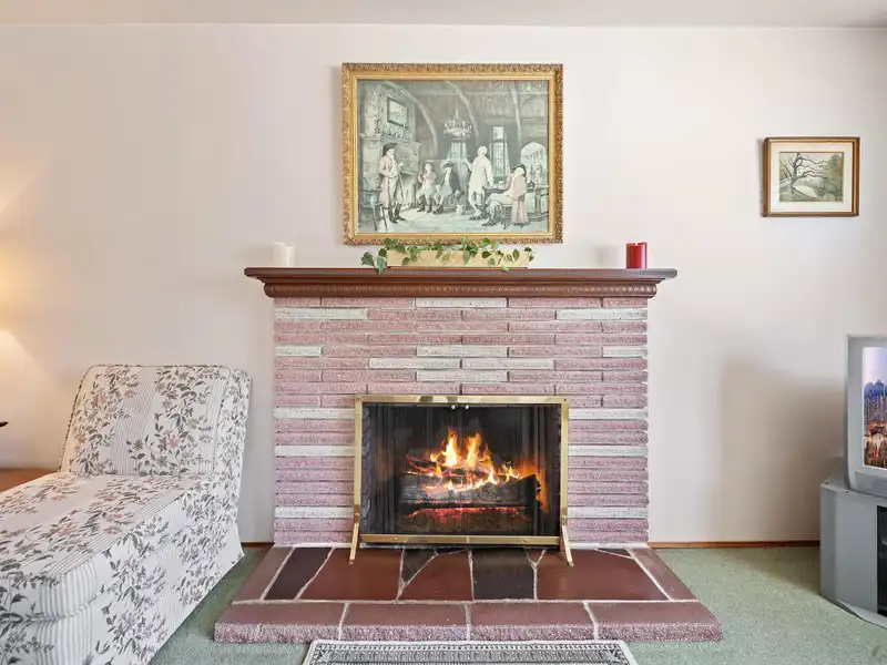 7766 DAVIES STREET - photo 4 of 38
