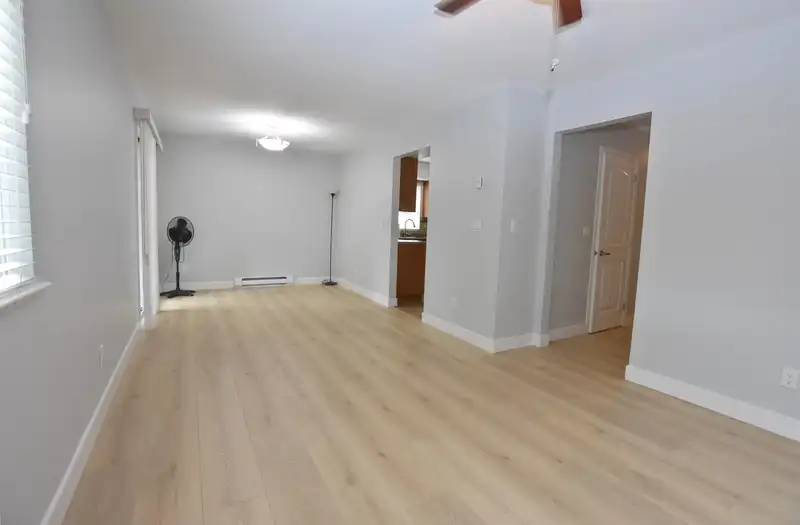 15402 96A AVENUE - photo 4 of 15