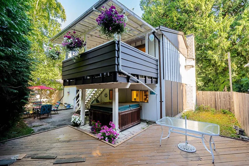 19850 54 AVENUE - photo 2 of 25