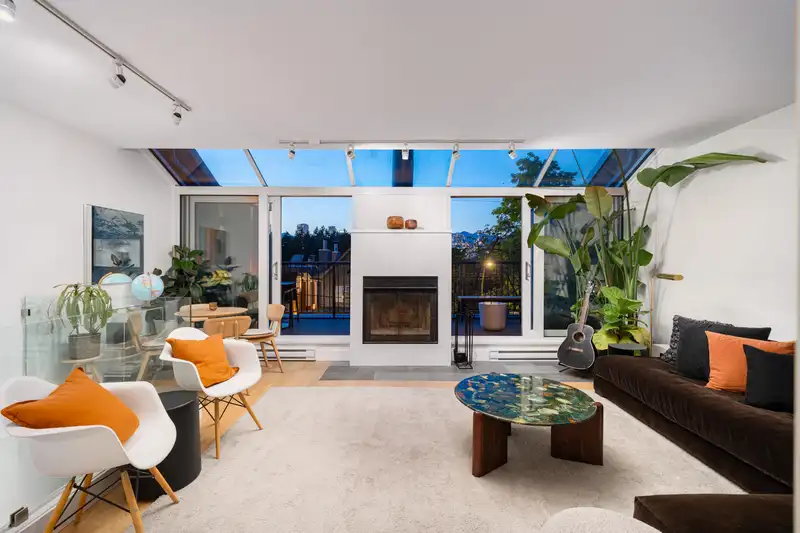 832 W 7TH AVENUE - photo 1 of 38