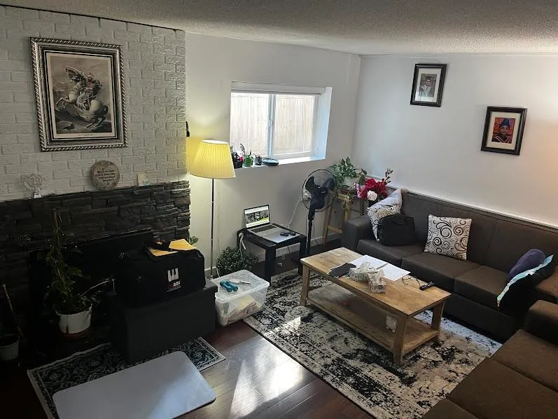 13202 67 AVENUE - photo 2 of 11