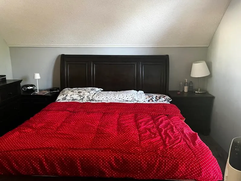 13202 67 AVENUE - photo 4 of 11