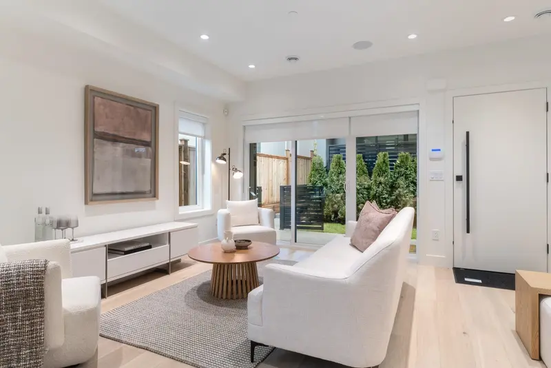 2 2539 GRANT STREET - photo 3 of 25